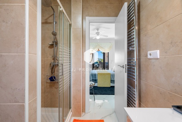 Z drugiej ręki - Villa -
Almoradí - Inland