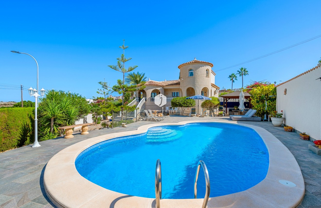 Z drugiej ręki - Villa -
Almoradí - Inland