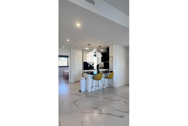 Segunda mano - Apartamento / piso -
San Miguel de Salinas - Bellavista