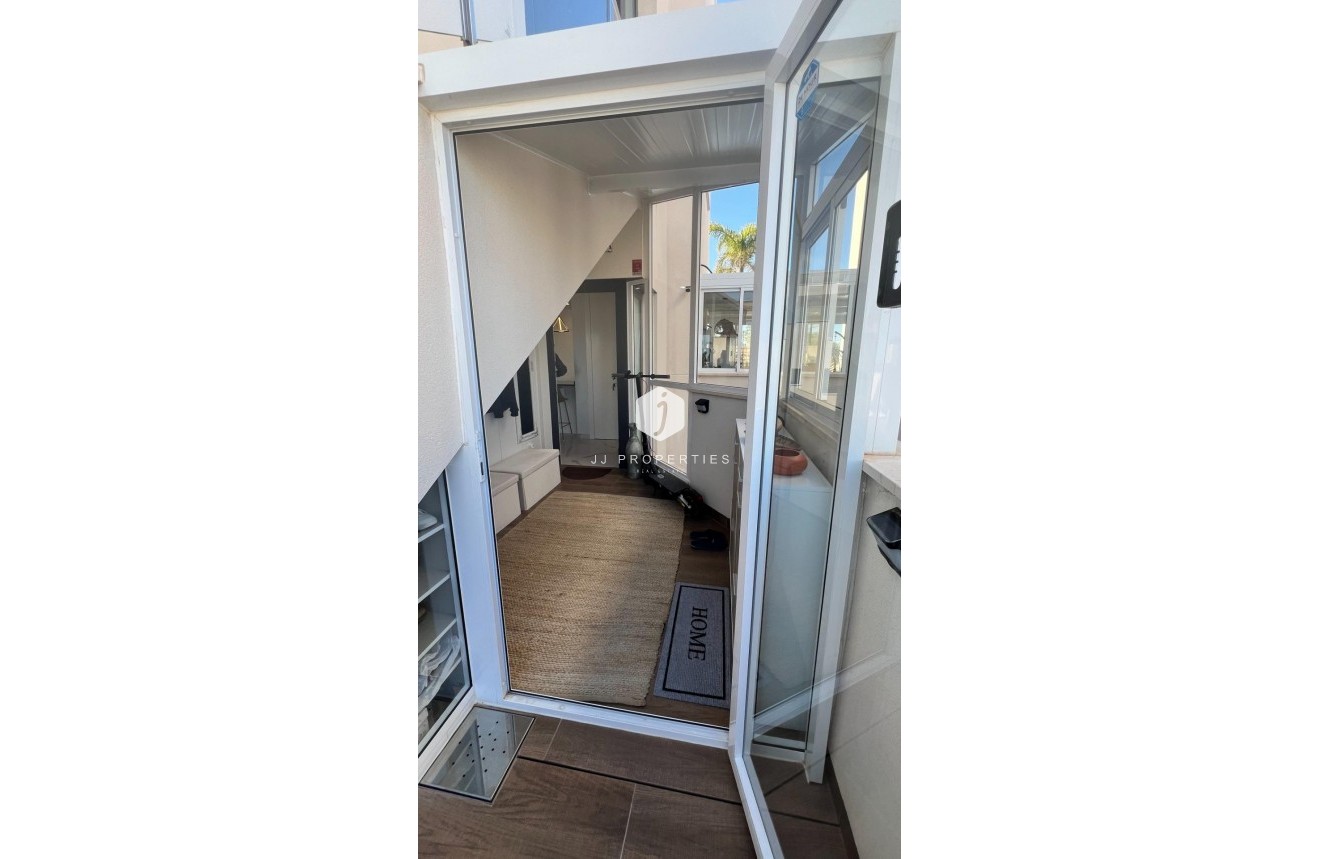 Segunda mano - Apartamento / piso -
San Miguel de Salinas - Bellavista