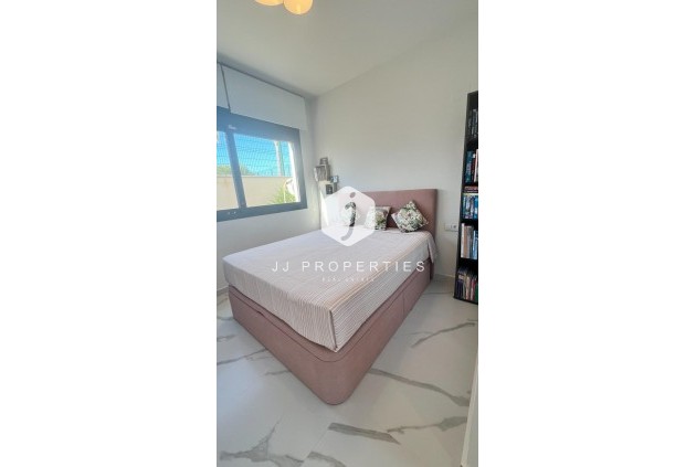 Segunda mano - Apartamento / piso -
San Miguel de Salinas - Bellavista