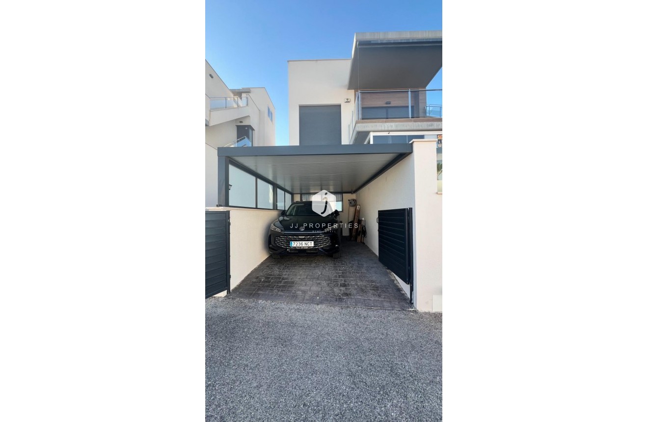 Segunda mano - Apartamento / piso -
San Miguel de Salinas - Bellavista