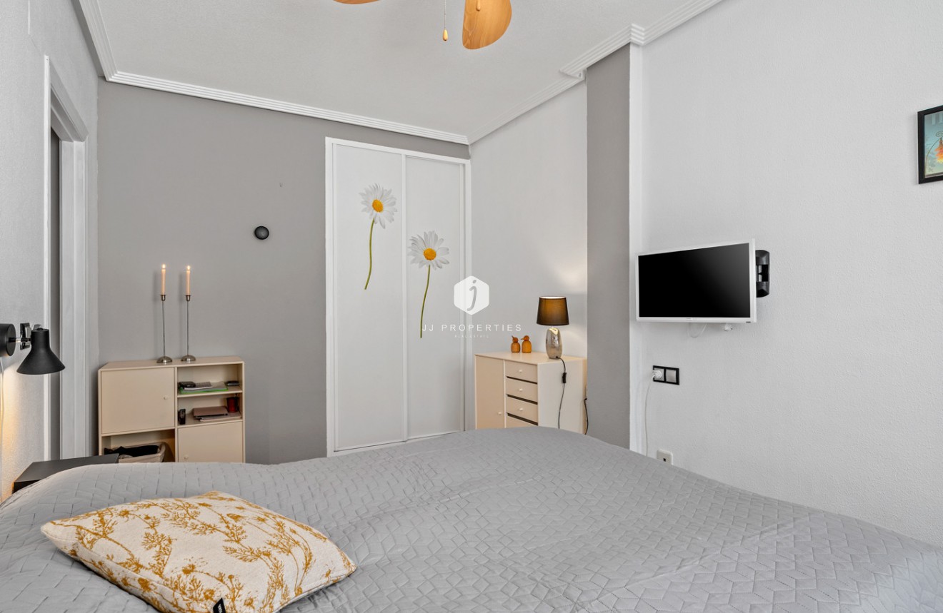 Segunda mano - Bungalow -
Orihuela Costa - Costa Blanca