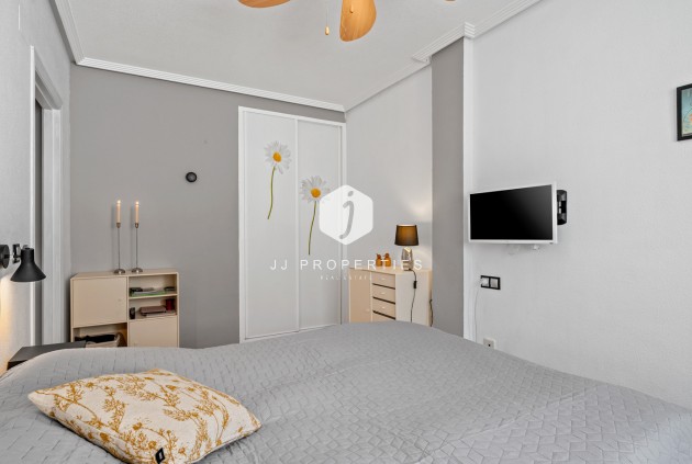 Segunda mano - Bungalow -
Orihuela Costa - Costa Blanca