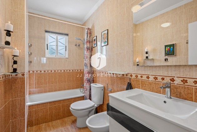 Segunda mano - Bungalow -
Orihuela Costa - Costa Blanca