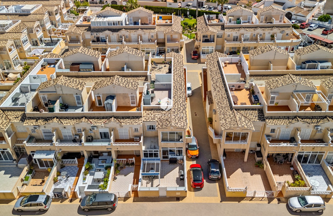 Segunda mano - Bungalow -
Orihuela Costa - Costa Blanca