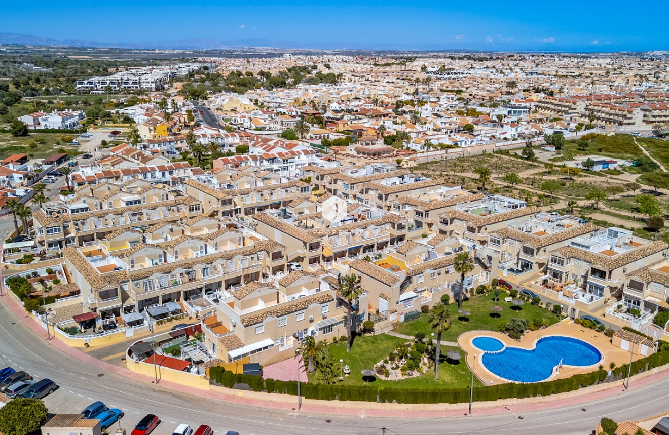 Segunda mano - Bungalow -
Orihuela Costa - Costa Blanca