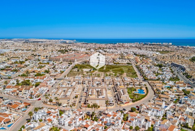 Segunda mano - Bungalow -
Orihuela Costa - Costa Blanca