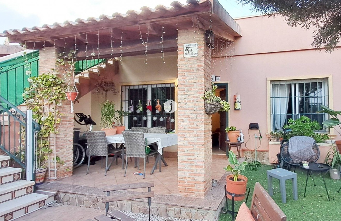 Tweedehands - Chalet -
Torrevieja - Parque Acuático - Sector 25