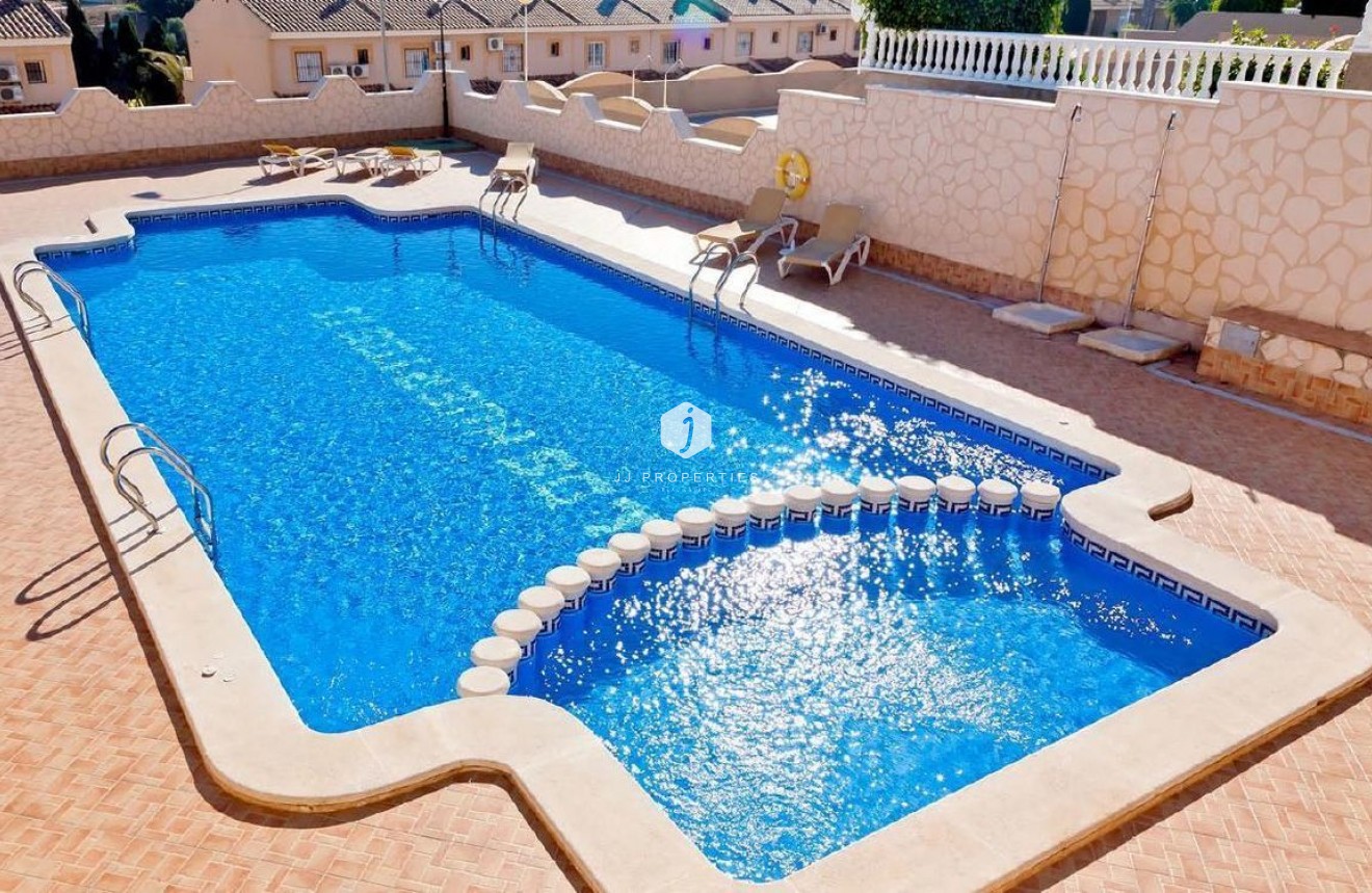 Tweedehands - Villa -
Los Altos - Costa Blanca