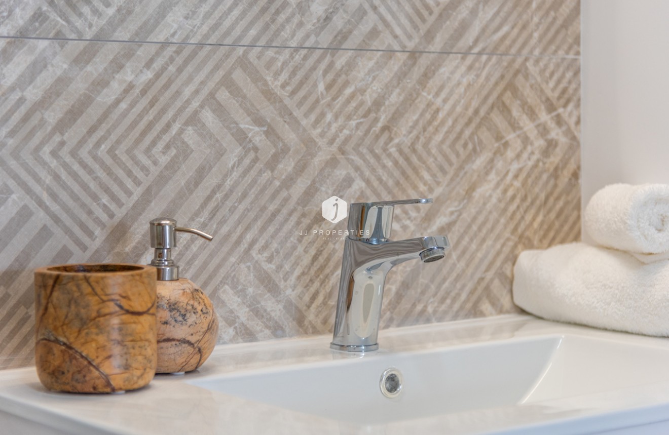 Tweedehands - Appartement / flat -
San Miguel de Salinas - Inland