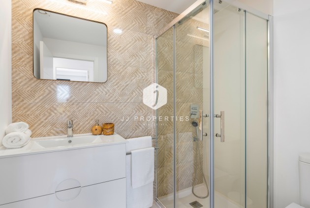 Tweedehands - Appartement / flat -
San Miguel de Salinas - Inland