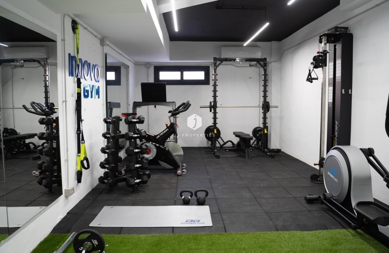 Nowy budynek - Bungalow -
Pilar de la Horadada - pueblo