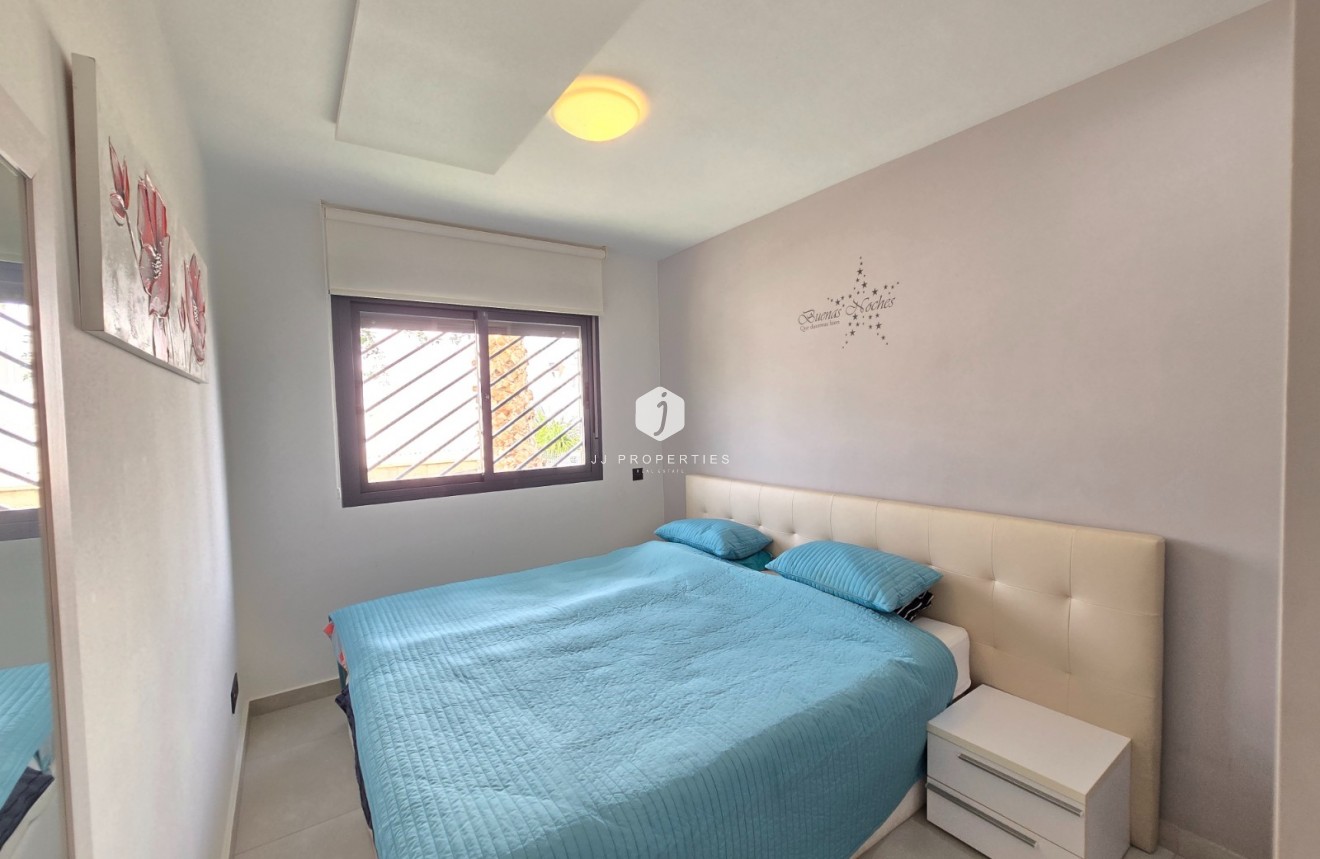 Aus zweiter Hand - Wohnung -
Orihuela Costa - Costa Blanca