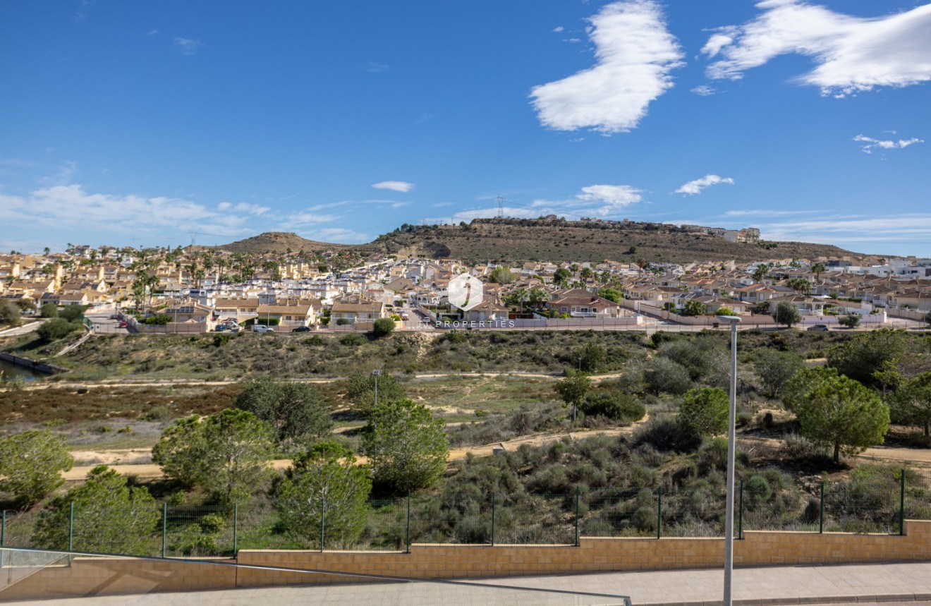 Aus zweiter Hand - Villa -
Benijofar - Costa Blanca