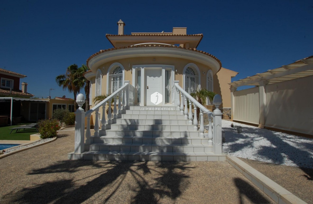 Resale - Villa -
Ciudad Quesada - Costa Blanca