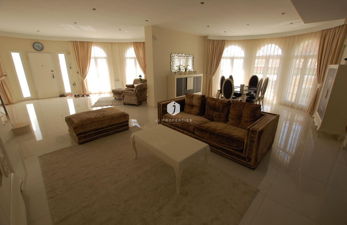 Resale - Villa -
Ciudad Quesada - Costa Blanca