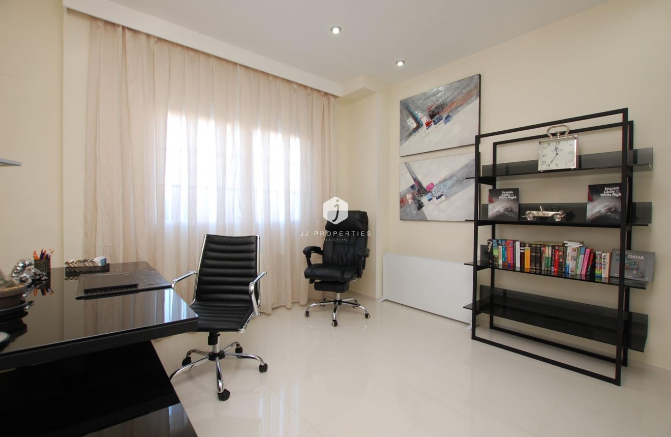 Resale - Villa -
Ciudad Quesada - Costa Blanca