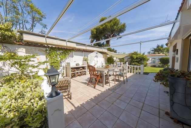 Resale - Villa -
Torrevieja - Costa Blanca