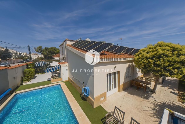 Resale - Villa -
Torrevieja - Costa Blanca