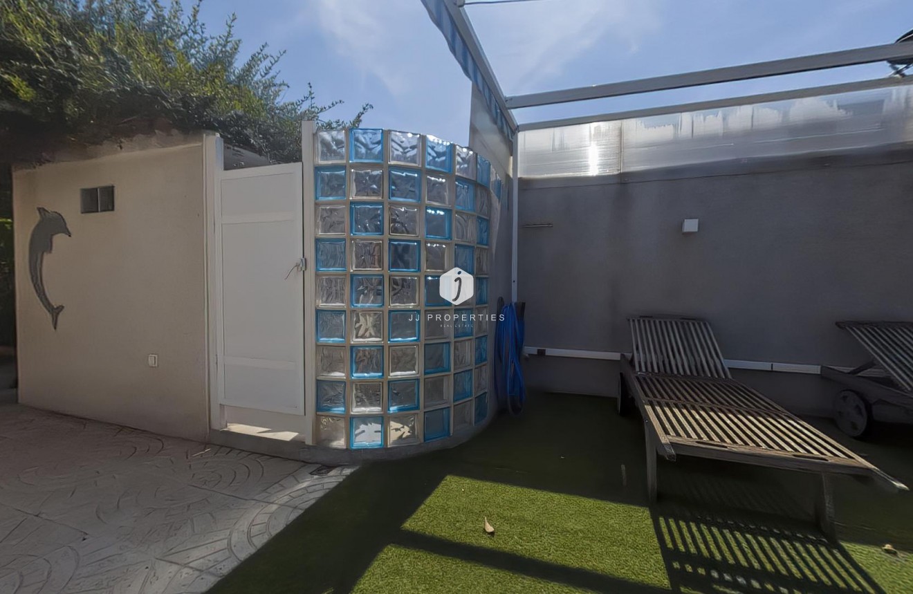 Resale - Villa -
Torrevieja - Costa Blanca