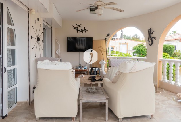 Resale - Villa -
Torrevieja - Costa Blanca