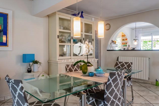 Resale - Villa -
Torrevieja - Costa Blanca