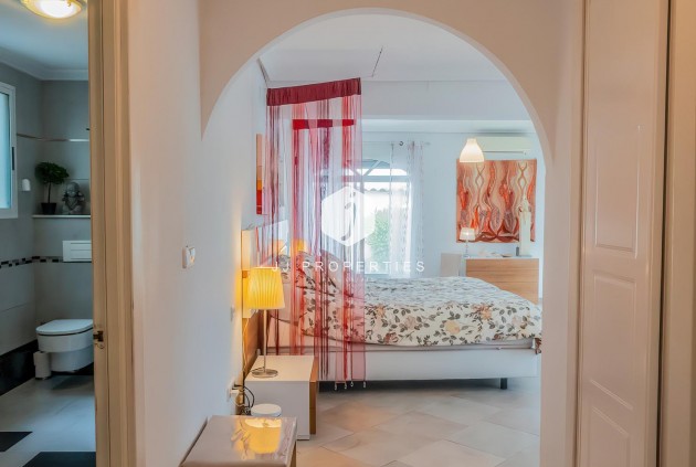 Resale - Villa -
Torrevieja - Costa Blanca