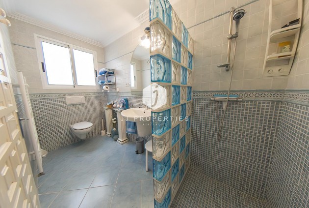 Resale - Villa -
Torrevieja - Costa Blanca