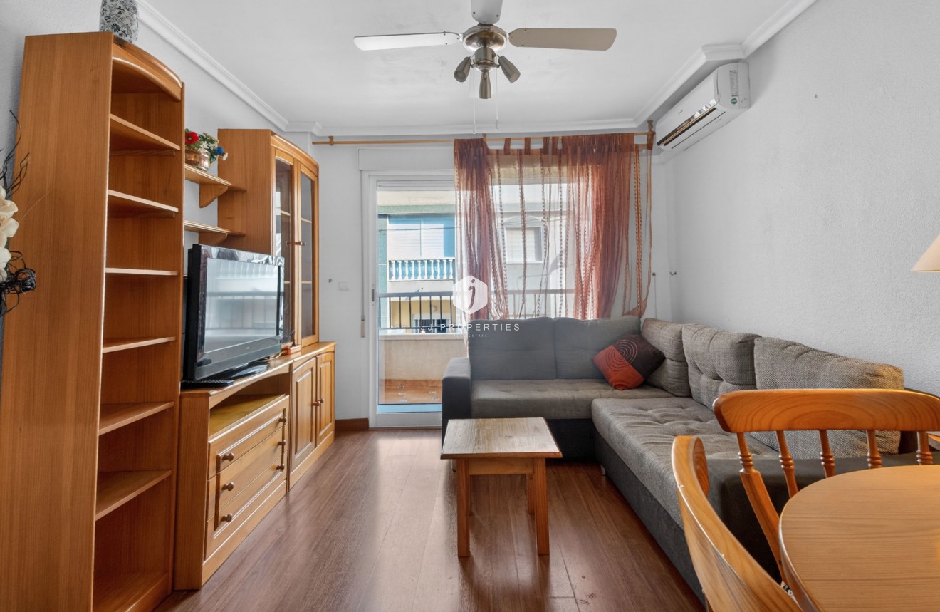 Resale - Apartment / flat -
Torrevieja - Parque las naciones