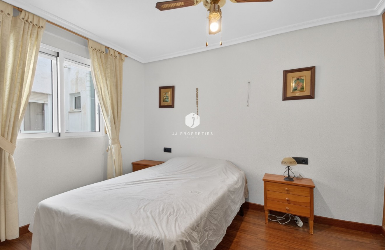 Resale - Apartment / flat -
Torrevieja - Parque las naciones