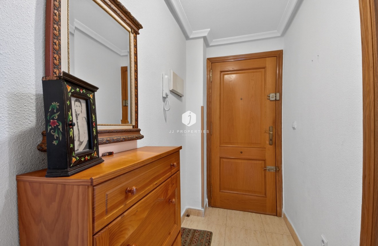 Resale - Apartment / flat -
Torrevieja - Parque las naciones