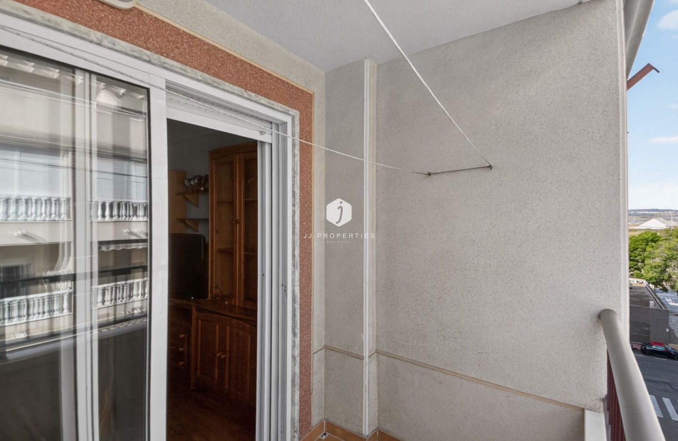 Resale - Apartment / flat -
Torrevieja - Parque las naciones