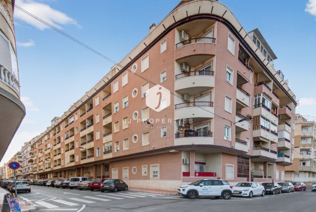 Resale - Apartment / flat -
Torrevieja - Parque las naciones
