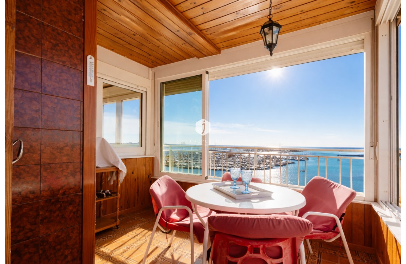 D'occasion - Appartement -
Torrevieja - Costa Blanca