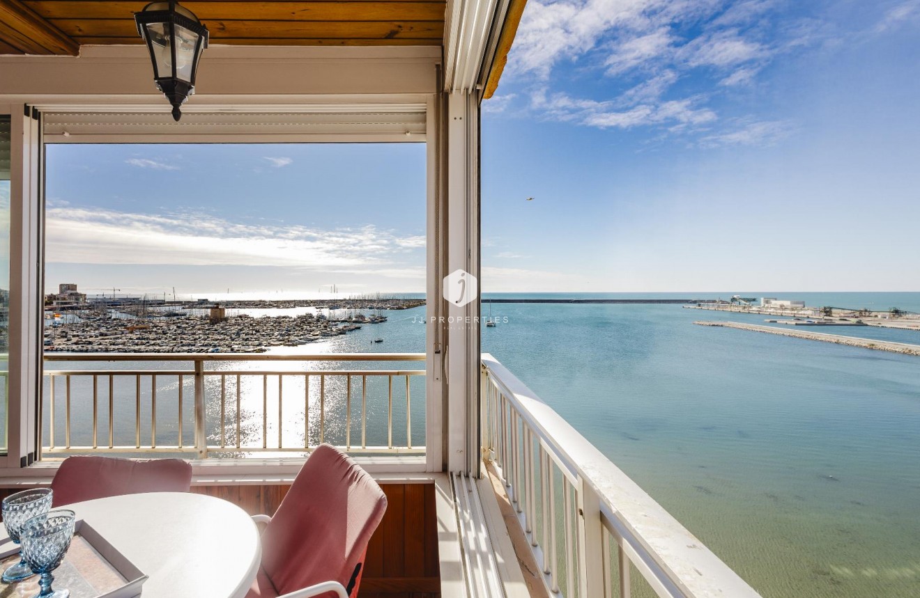 D'occasion - Appartement -
Torrevieja - Costa Blanca