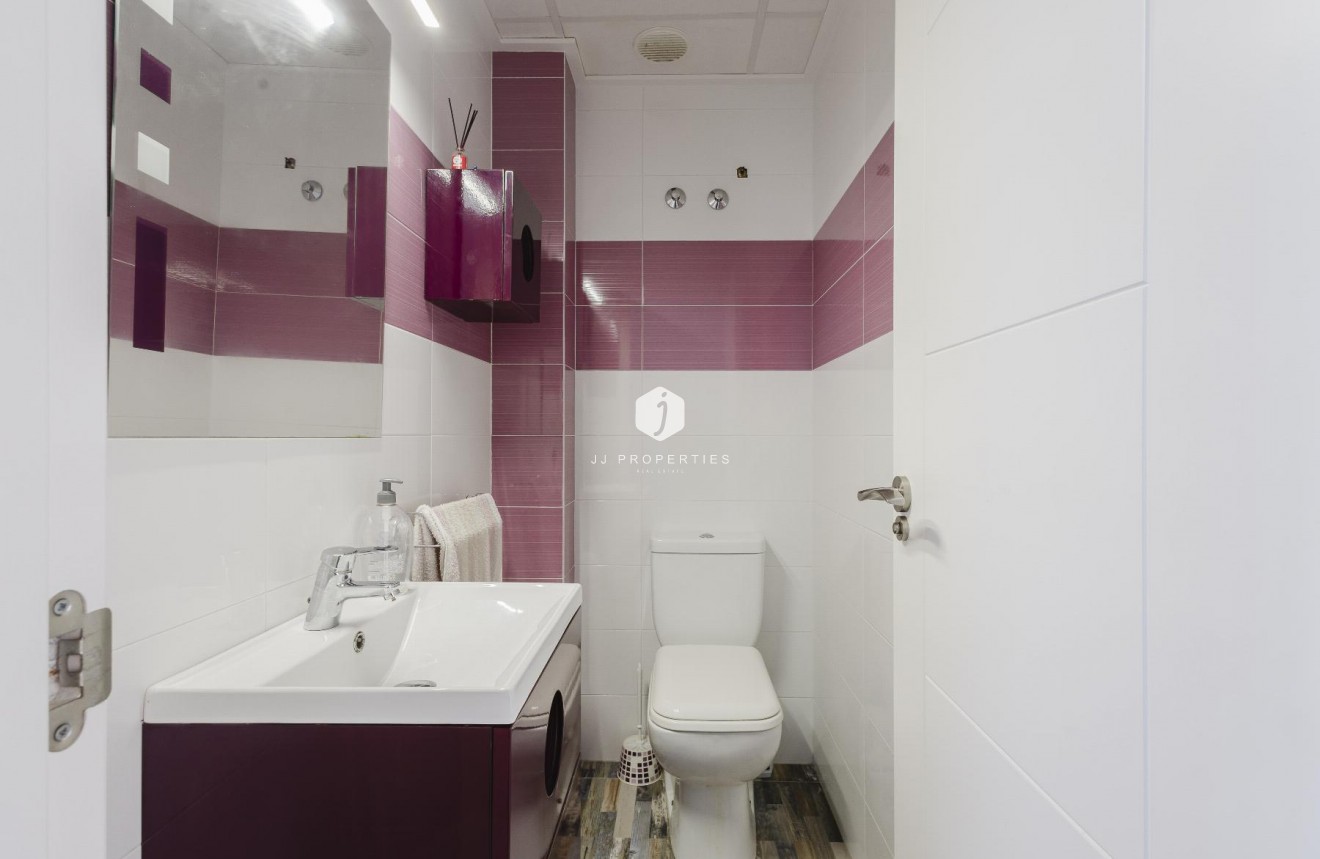 D'occasion - Appartement -
Torrevieja - Costa Blanca