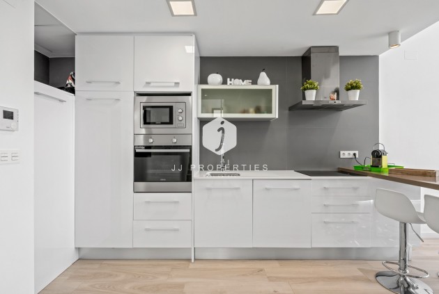 Resale - Villa -
Orihuela Costa - Cabo Roig