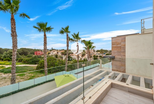 Resale - Villa -
Orihuela Costa - Cabo Roig