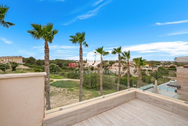 Resale - Villa -
Orihuela Costa - Cabo Roig