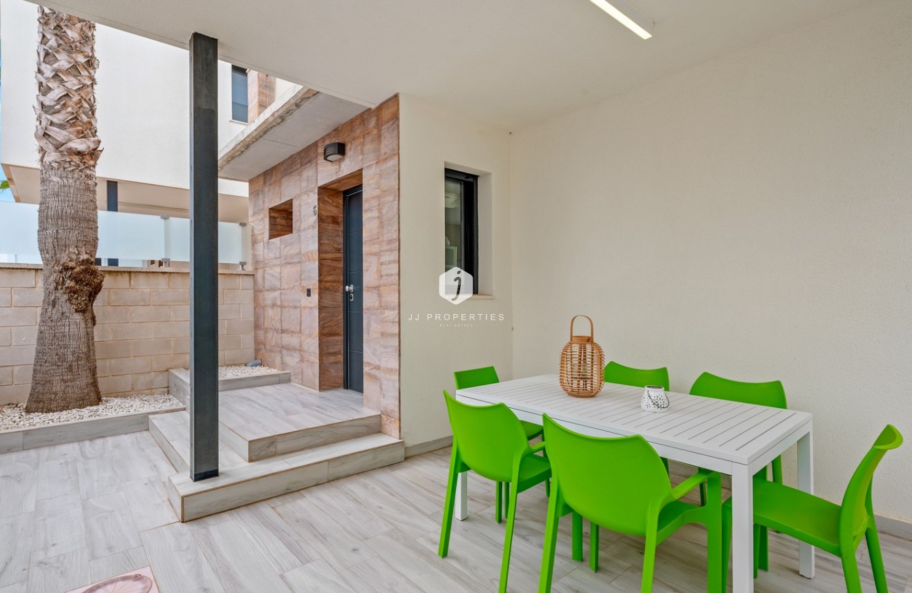 Resale - Villa -
Orihuela Costa - Cabo Roig