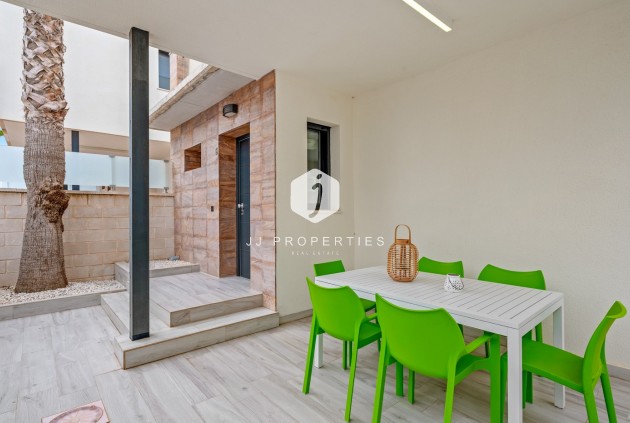 Resale - Villa -
Orihuela Costa - Cabo Roig