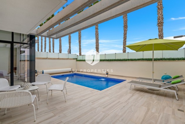 Resale - Villa -
Orihuela Costa - Cabo Roig