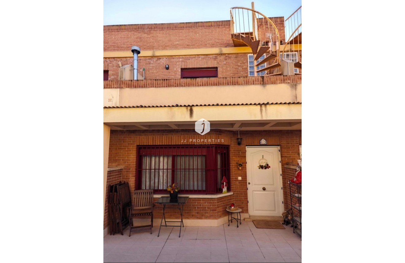 Aus zweiter Hand - Duplex -
Benferri - Comunidad Valenciana