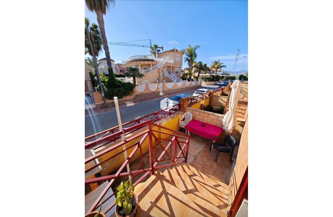 Aus zweiter Hand - Duplex -
Benferri - Comunidad Valenciana