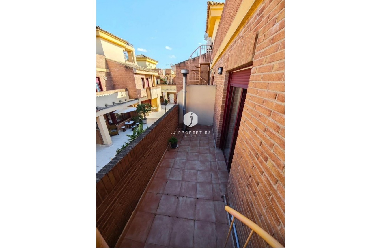 Aus zweiter Hand - Duplex -
Benferri - Comunidad Valenciana