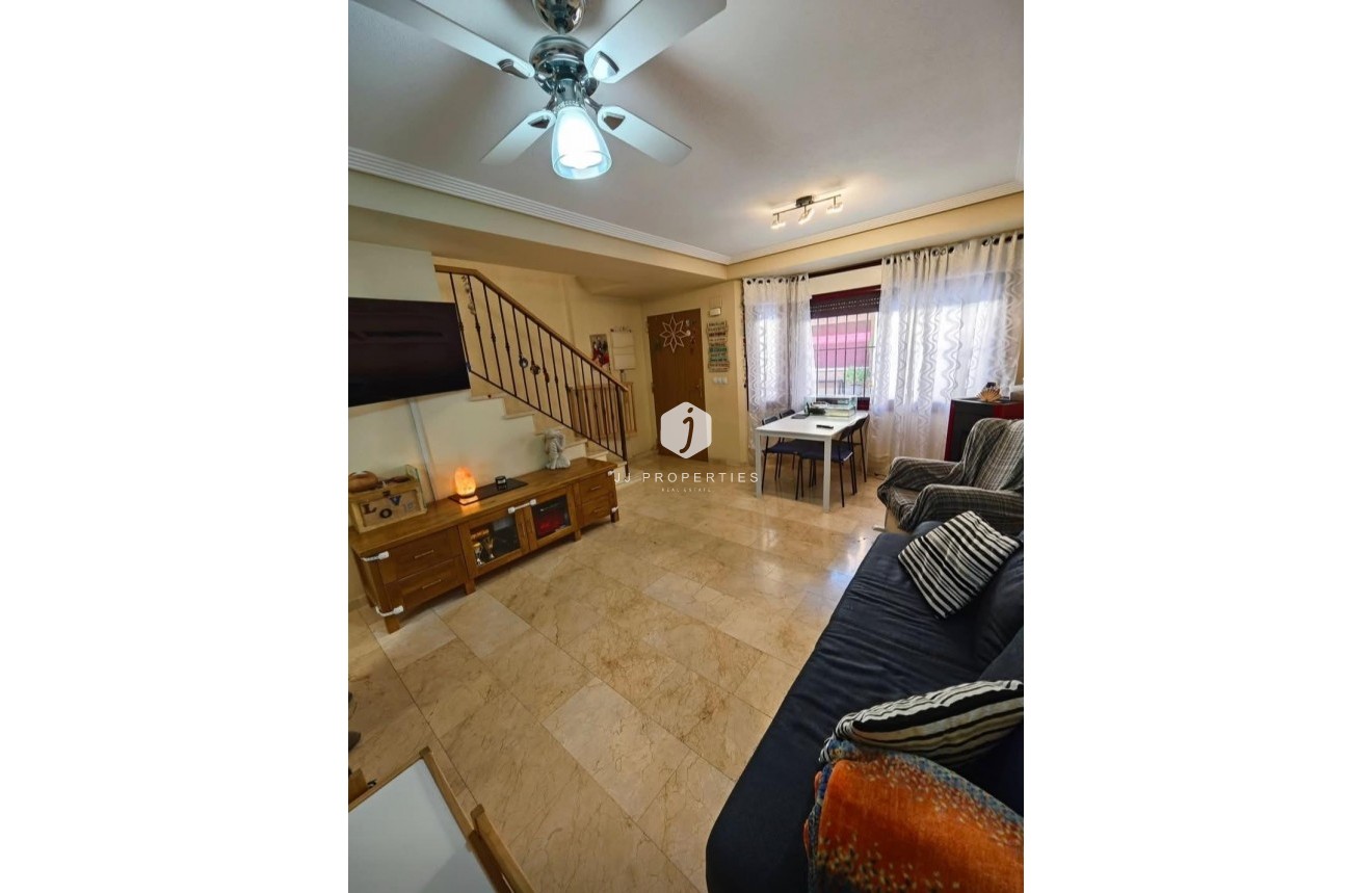 Aus zweiter Hand - Duplex -
Benferri - Comunidad Valenciana