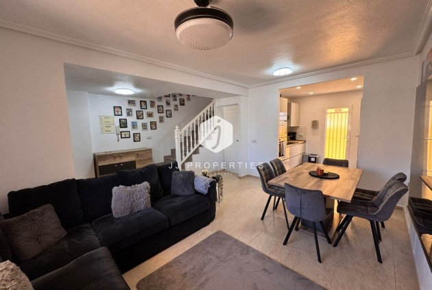 D'occasion - Chalet -
Campoamor - Costa Blanca