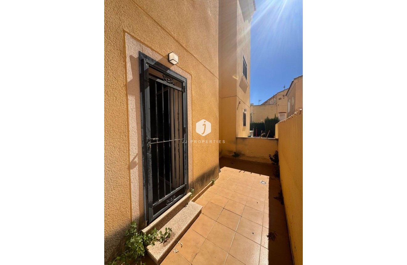 D'occasion - Chalet -
Campoamor - Costa Blanca