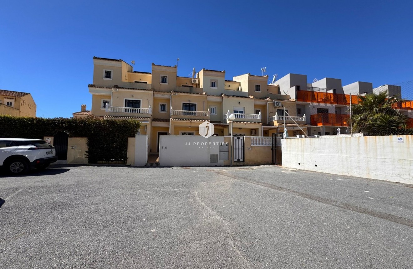 D'occasion - Chalet -
Campoamor - Costa Blanca